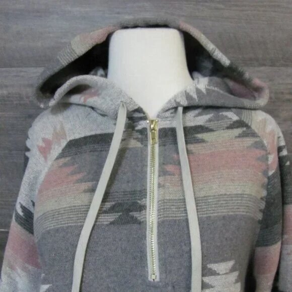 PINK AZTEC PRINT ZIPPERED HOODIE NEW WITH TAGS - Picture 2 of 8
